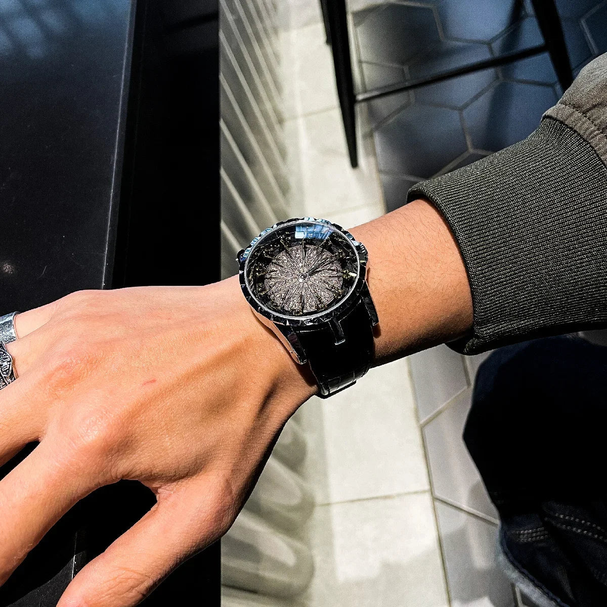 Round Table Knight Automatic Watch | Veyra Exclusive Veyra