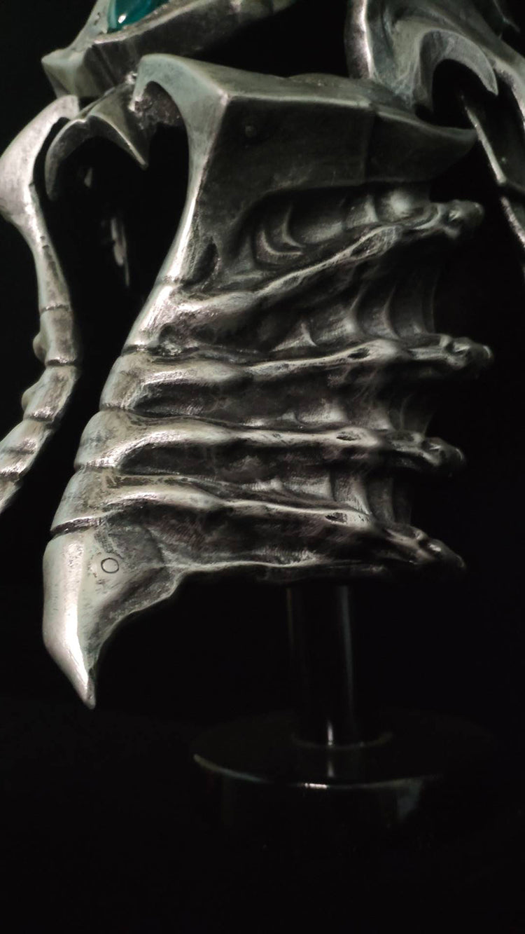 Lich King Frostmourne Helm 2.0 – Full-Scale Replica Veyra