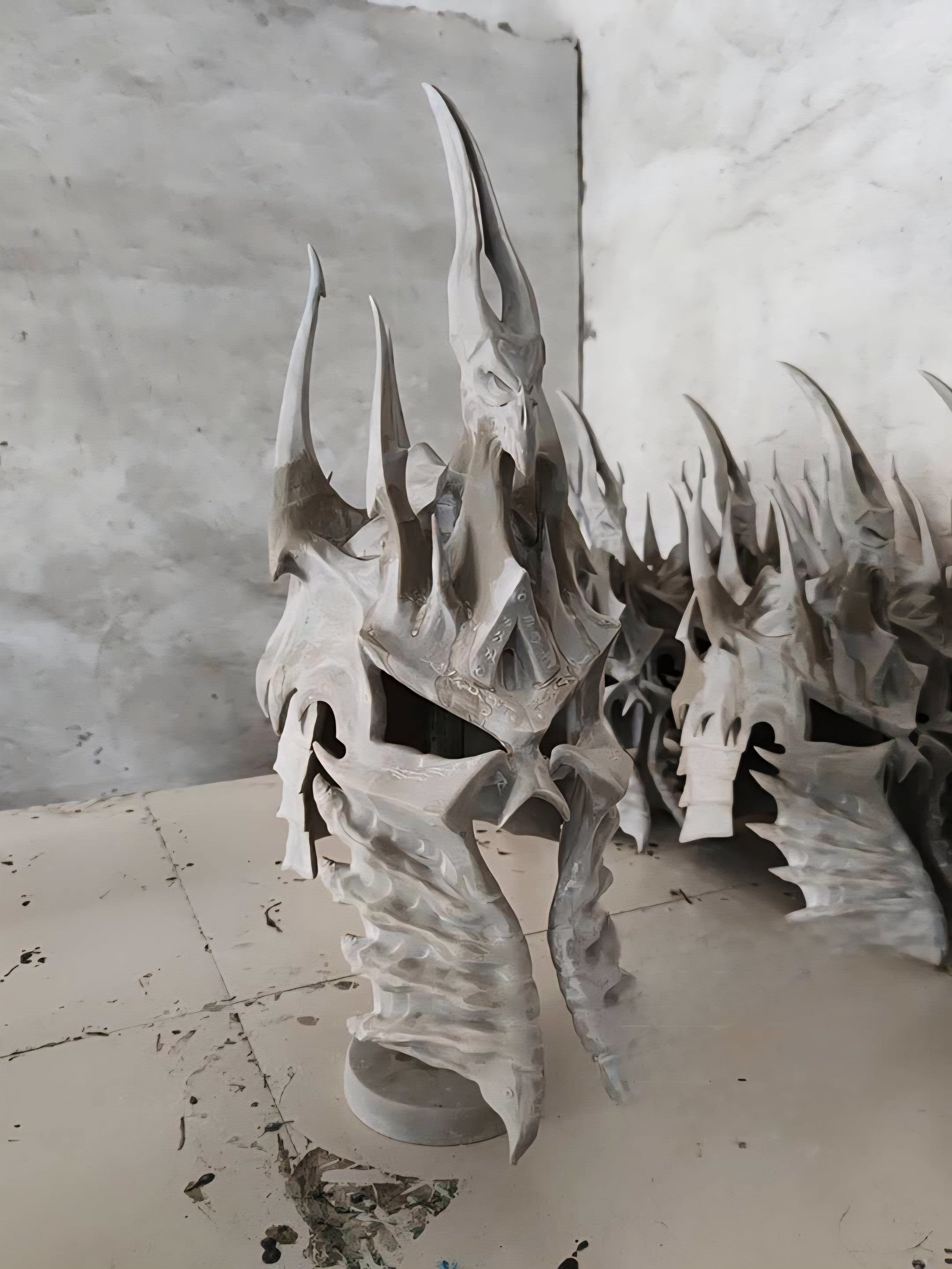Lich King Frostmourne Helm 2.0 – Full-Scale Replica Veyra