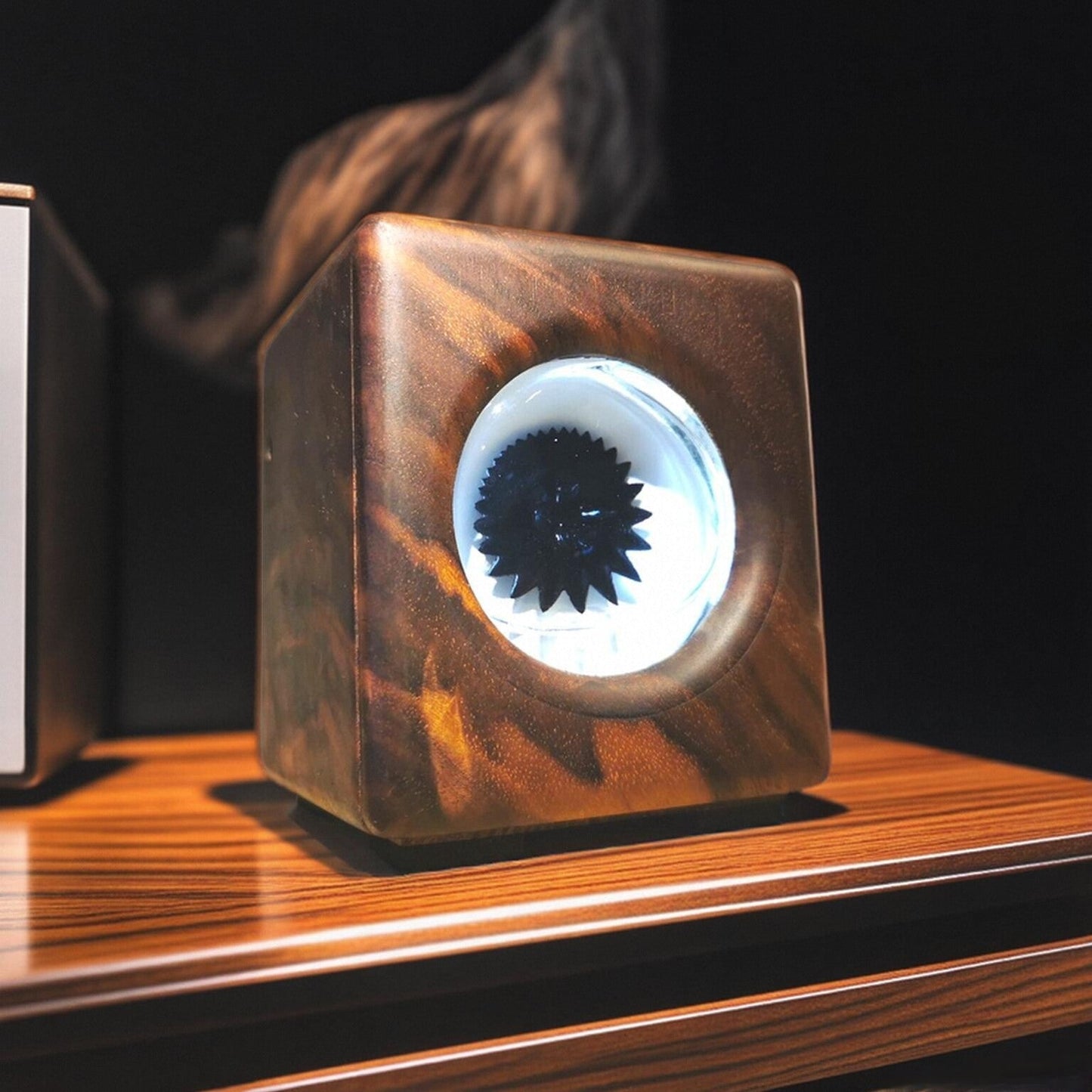 Aurora Flux Lamp – Handmade Walnut Ferrofluid Sound Visualizer Original Design