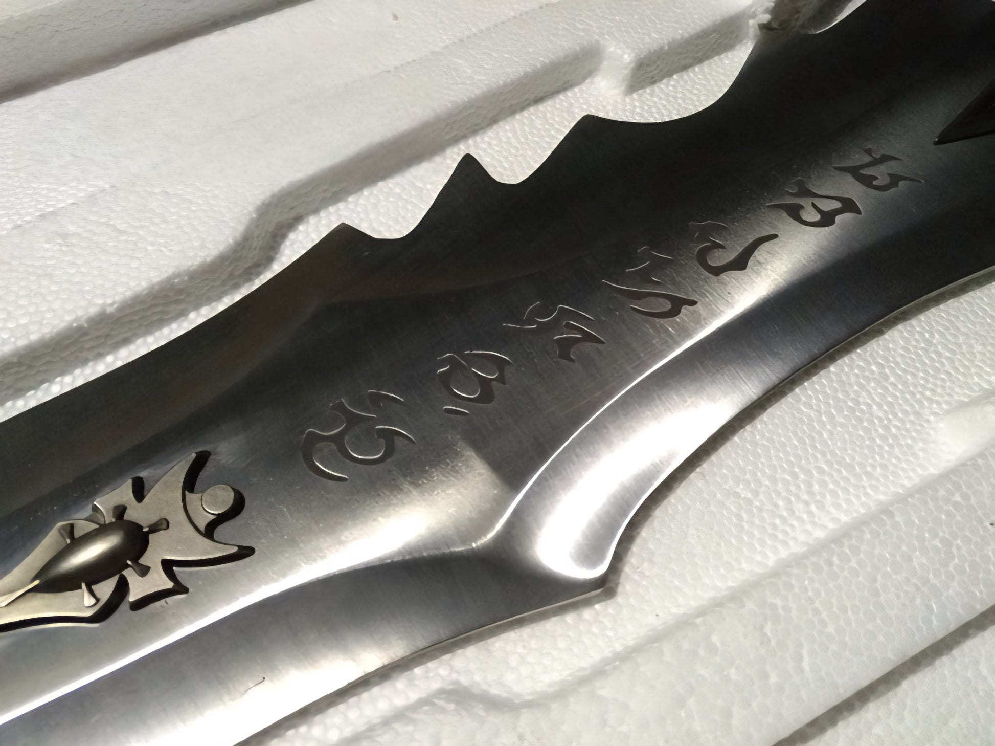 Frostmourne – World of Warcraft Full Metal Replica (2.0 Reforged Edition) Veyra