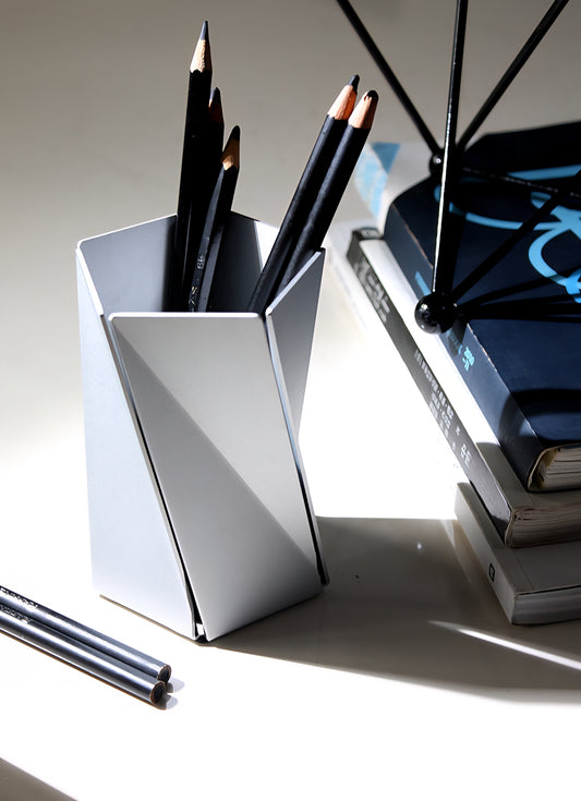 VENTO – Geometric Aluminum Alloy Pen Holder