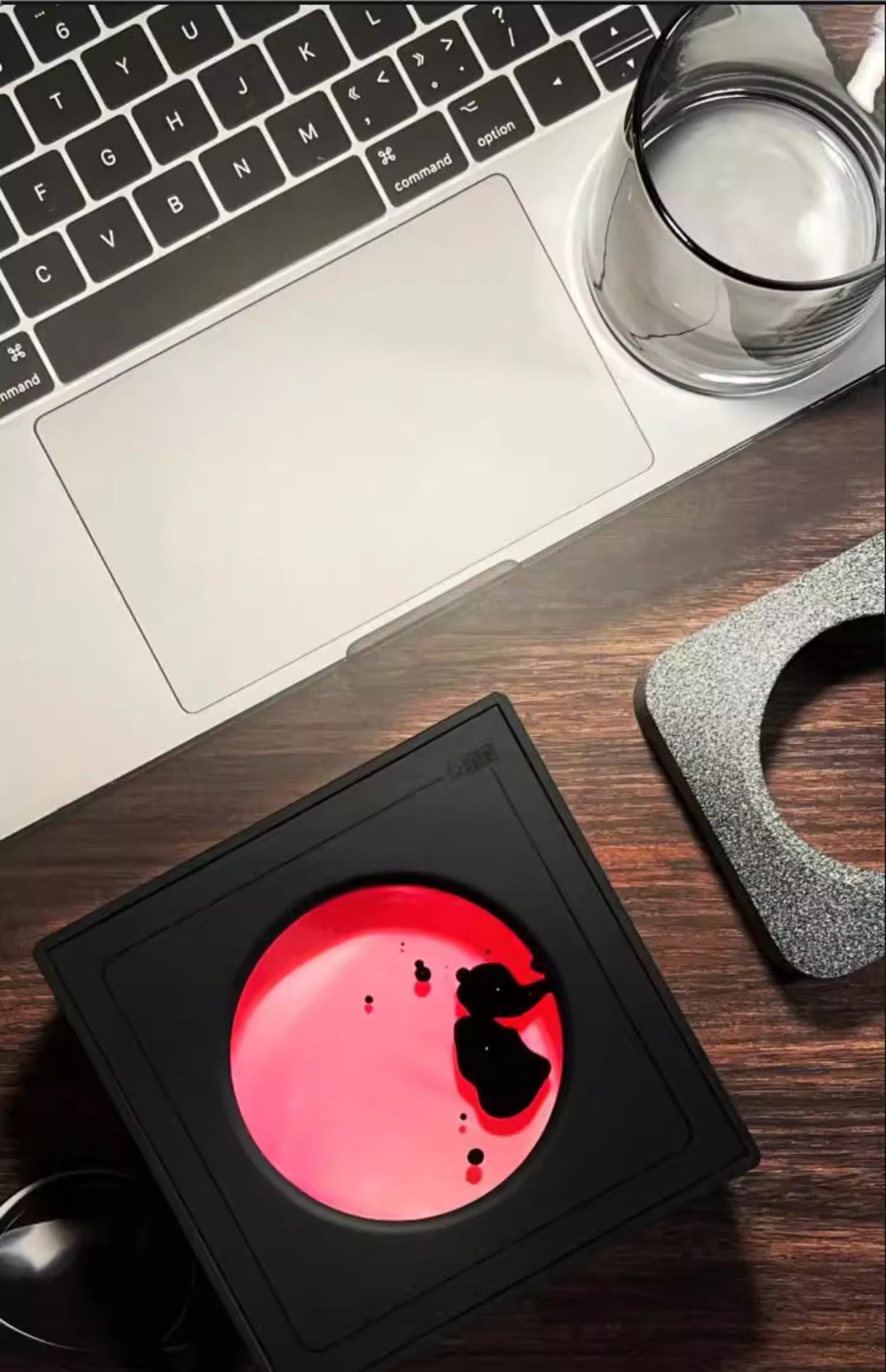 Magneto Rhythm Lamp – Ferrofluid Sound Reactive Desk Light Veyra