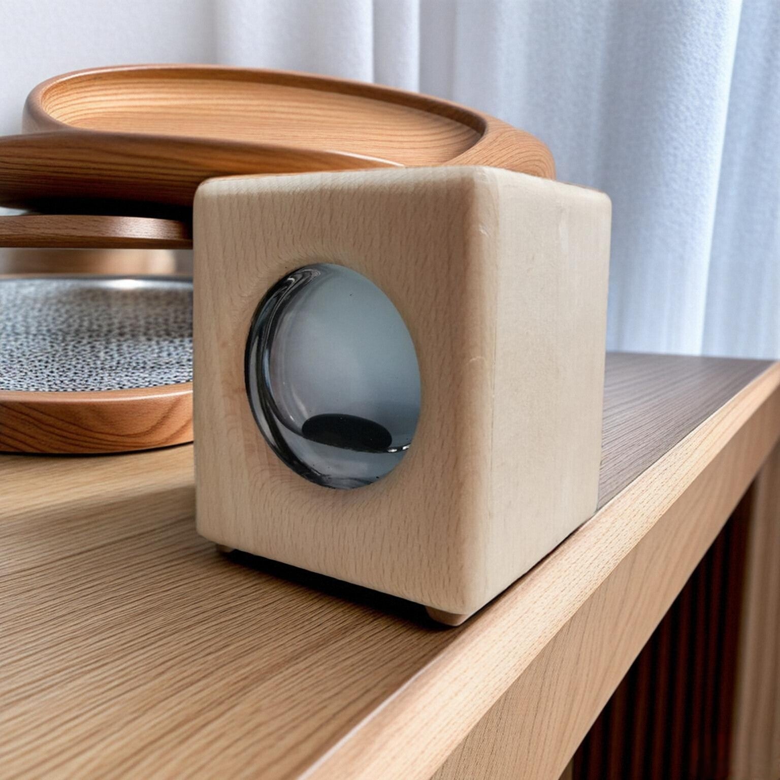 Aurora Flux Lamp – Handmade Walnut Ferrofluid Sound Visualizer Original Design
