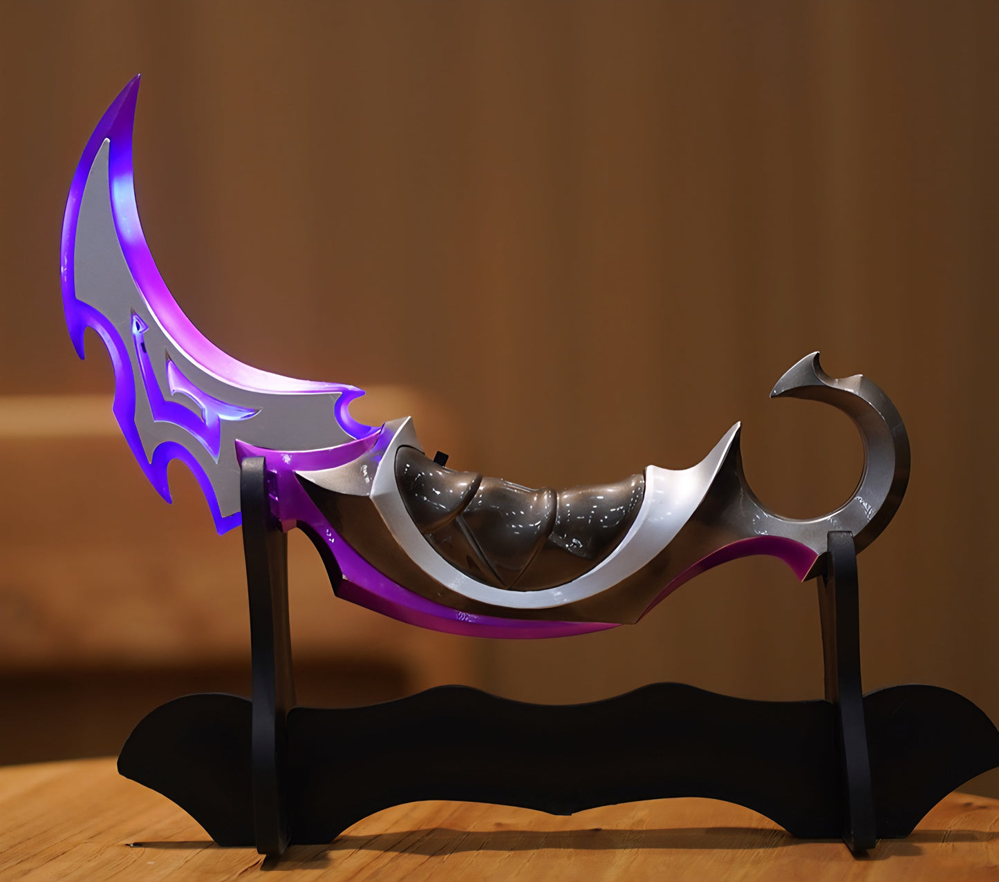 RGX Claw Blade Prop – Valorant-Inspired Illuminated Knife Model Original Design