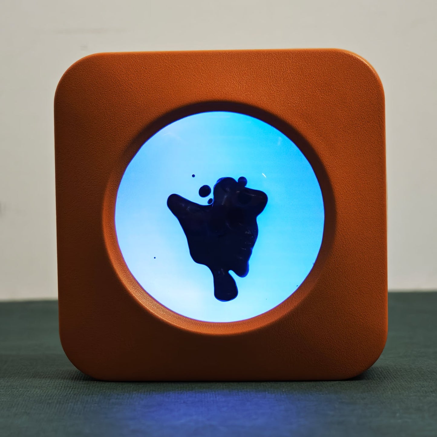Magneto Rhythm Lamp – Ferrofluid Sound Reactive Desk Light Veyra