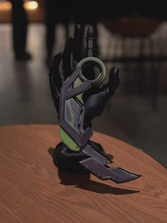 RGX Claw Blade Prop – Valorant-Inspired Illuminated Knife Model