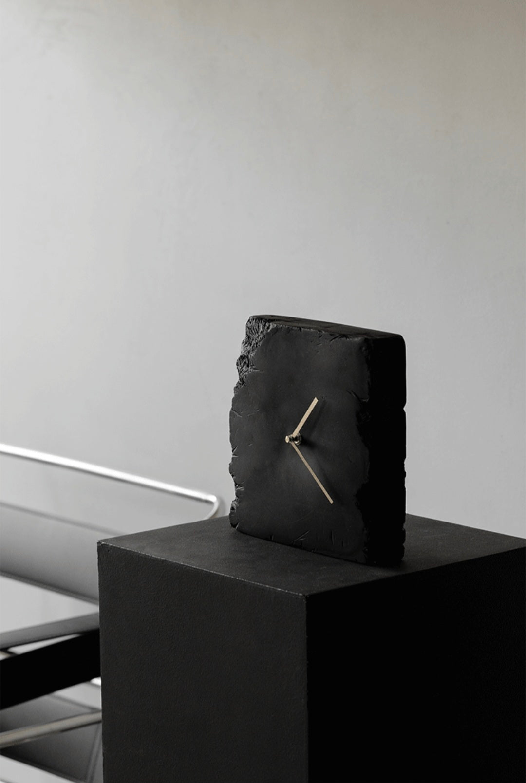 Wabi-Sabi Stone Clock – Minimalist Broken Edge Resin Desk Clock Original Design