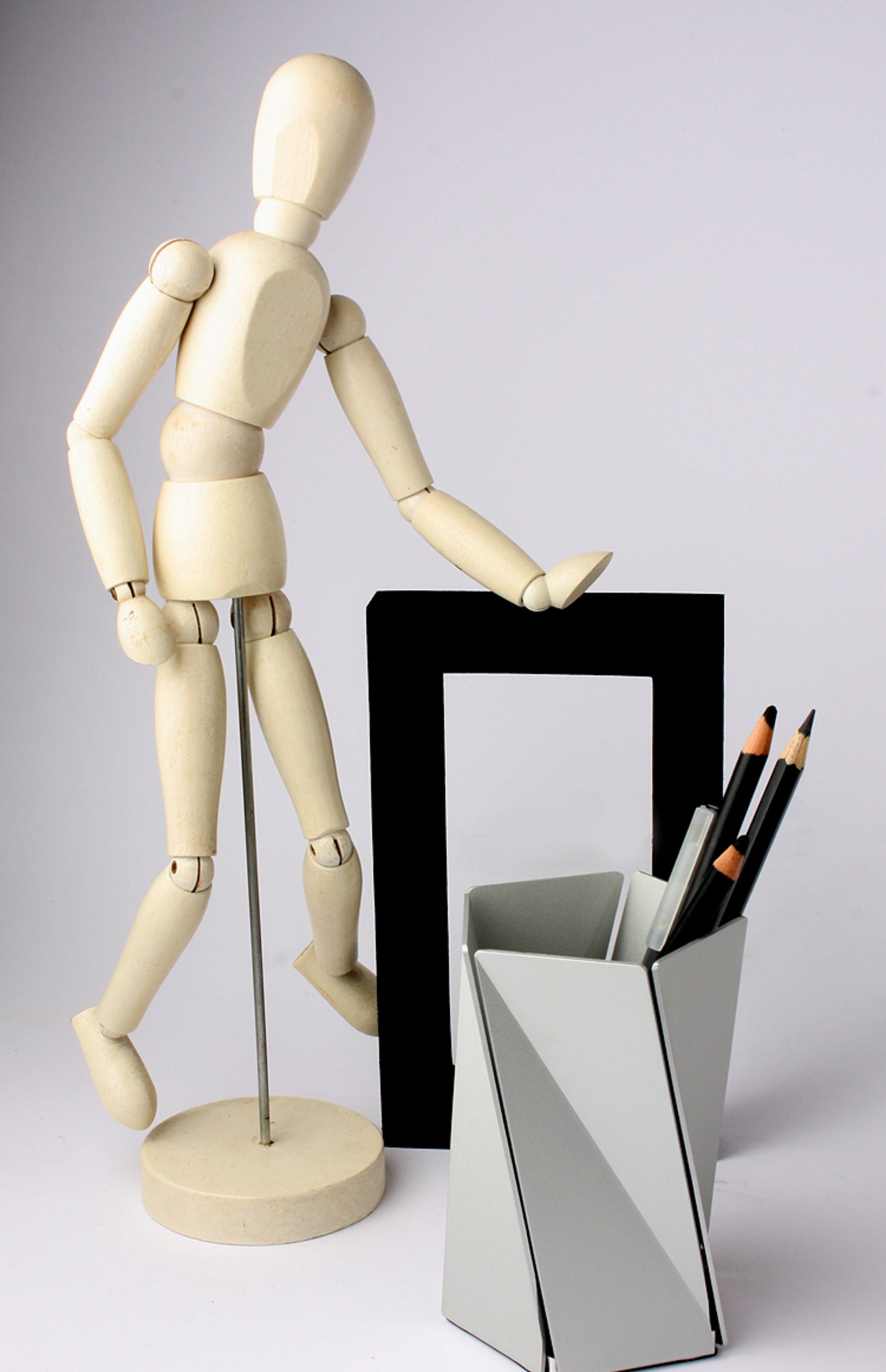 VENTO – Geometric Aluminum Alloy Pen Holder Original Design