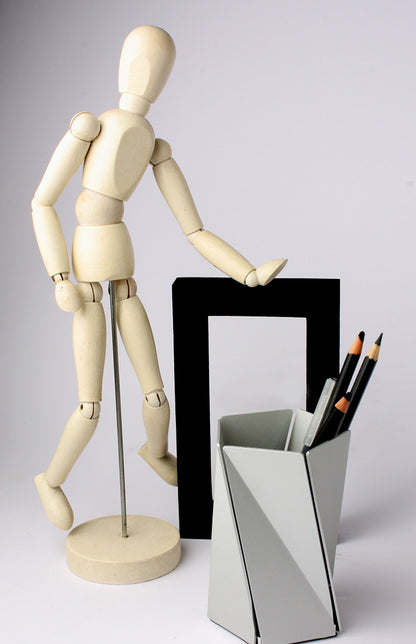 VENTO – Geometric Aluminum Alloy Pen Holder Original Design
