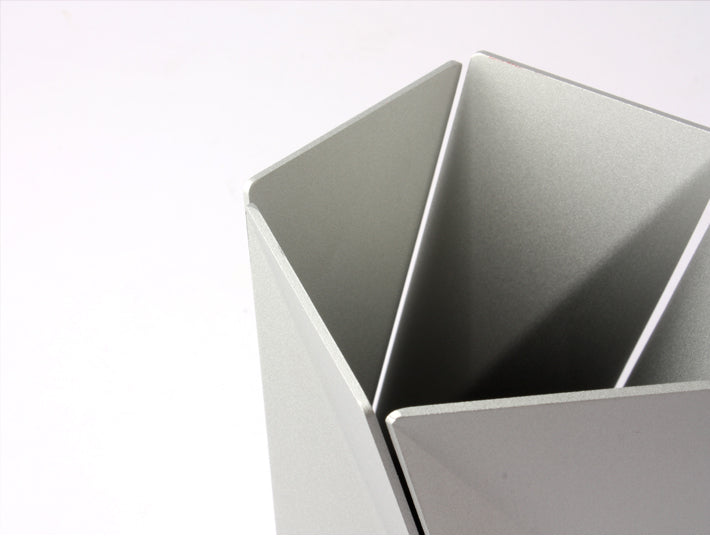 VENTO – Geometric Aluminum Alloy Pen Holder Original Design