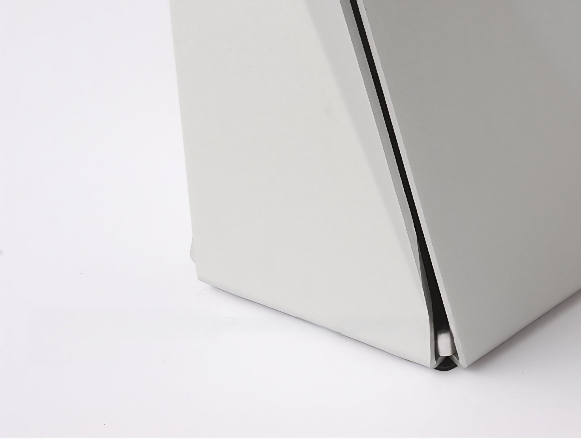 VENTO – Geometric Aluminum Alloy Pen Holder Original Design