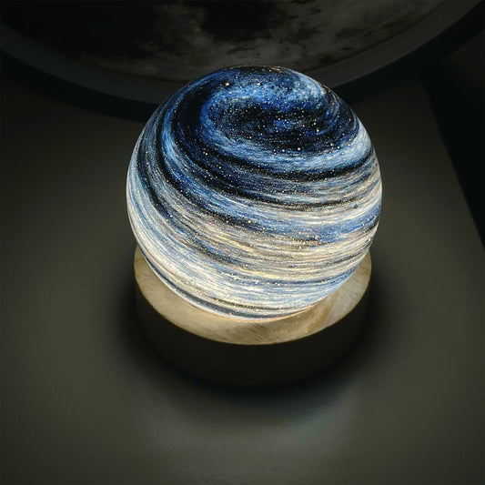 Galaxy Dreams™ – USB Cosmic Night Light with Gift Set Veyra